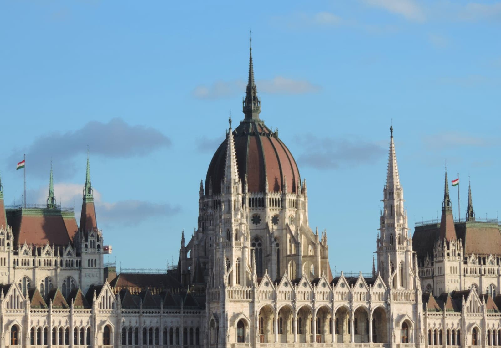 Los romaníes ganan visibilidad en la nueva Hungría de Magyar