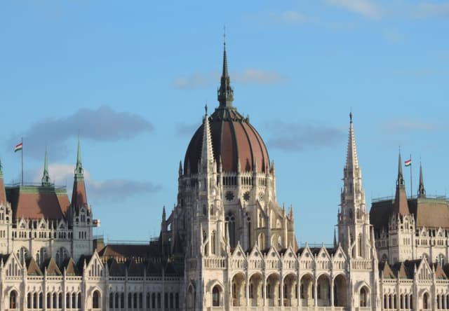 Los romaníes ganan visibilidad en la nueva Hungría de Magyar