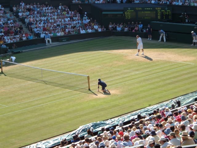 Sinner supera a Djokovic y jugará la final de Wimbledon contra Zverev