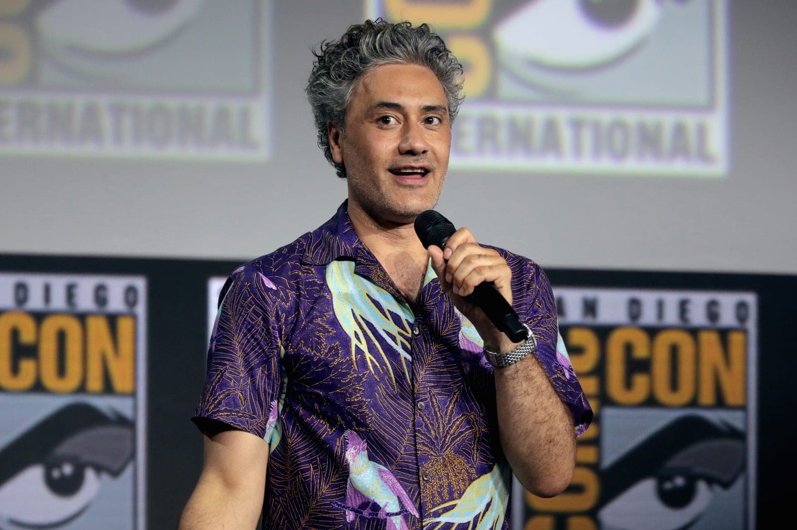Taika Waititi y Odessa Rae apoyan la película iraní «A Bit of Light»