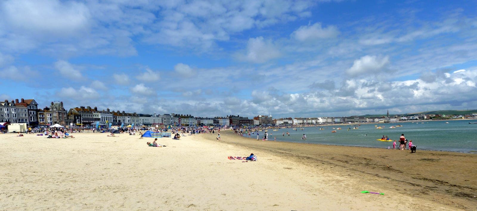 Más británicos eligen vacaciones dentro del Reino Unido