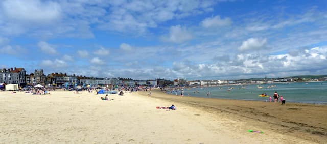 Más británicos eligen vacaciones dentro del Reino Unido