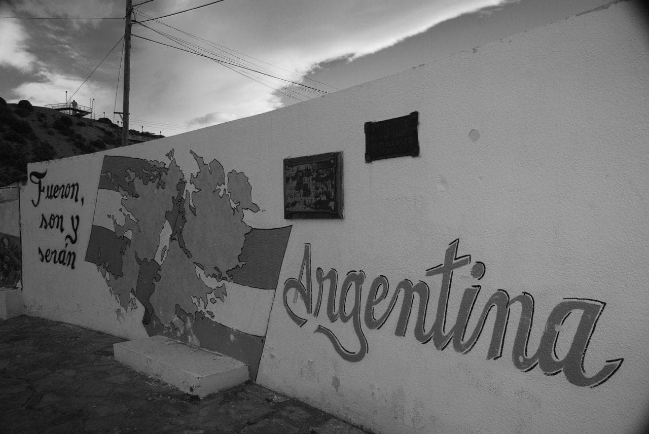 Reino Unido pide a la FIFA investigar una pancarta de Argentina