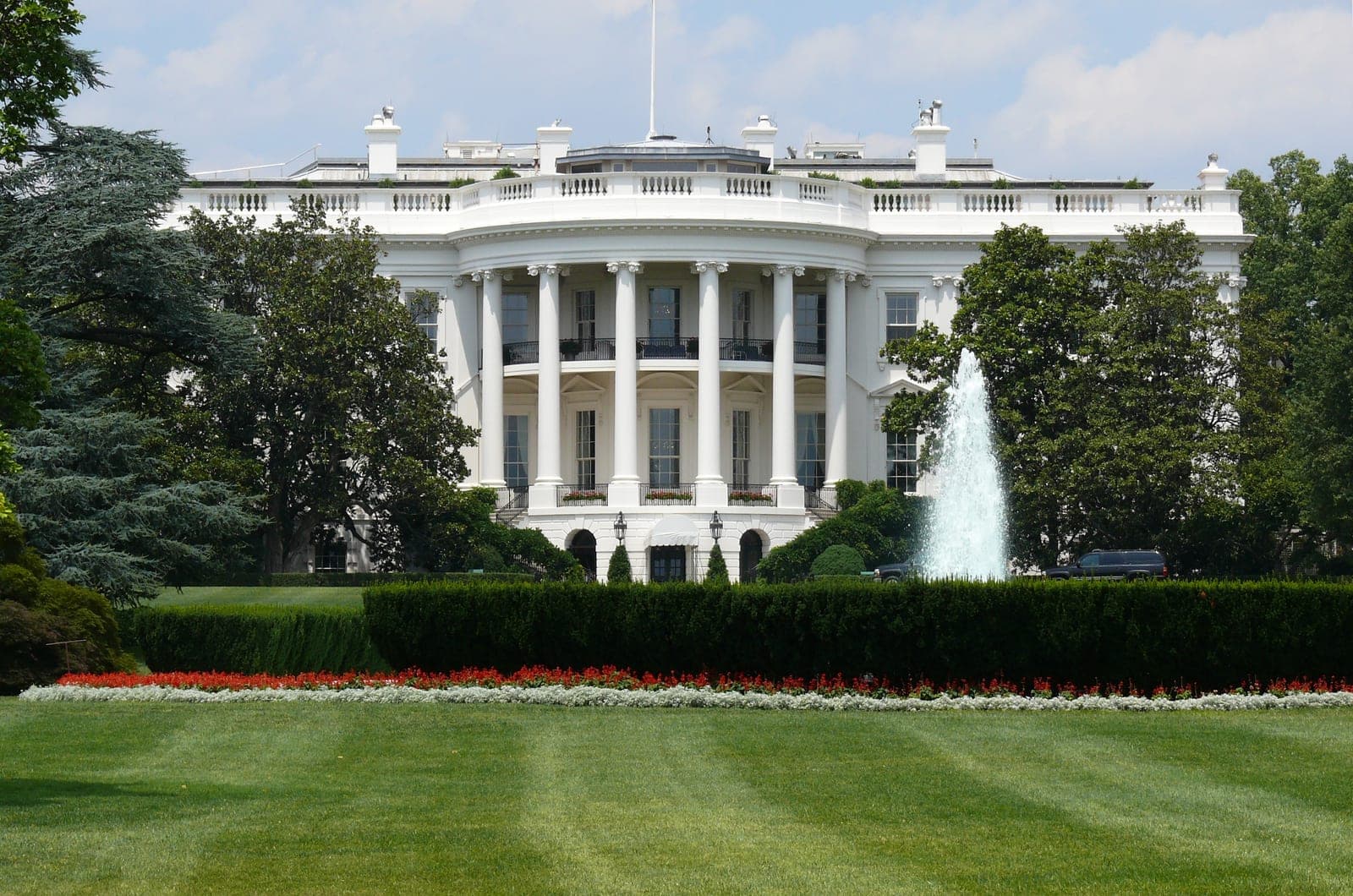 La Casa Blanca debate cómo regular la inteligencia artificial