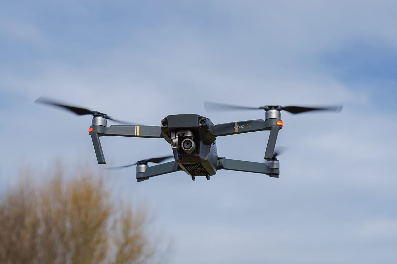 La FCC prepara un veto a drones y cámaras vinculados a DJI
