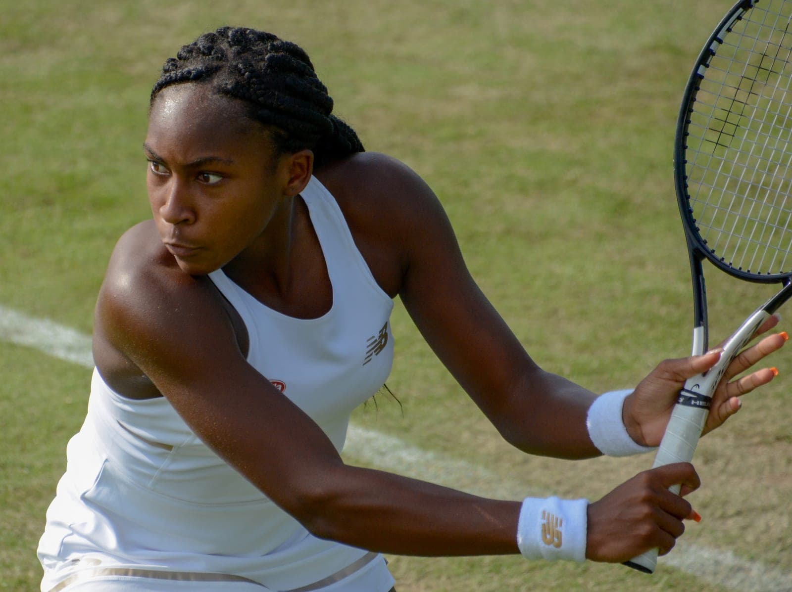 Gauff cae en Roland Garros y Cerúndolo avanza tras una batalla