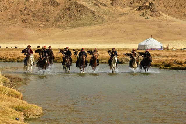 Mongolia: naturaleza abierta, cultura nómada y viajes con guía