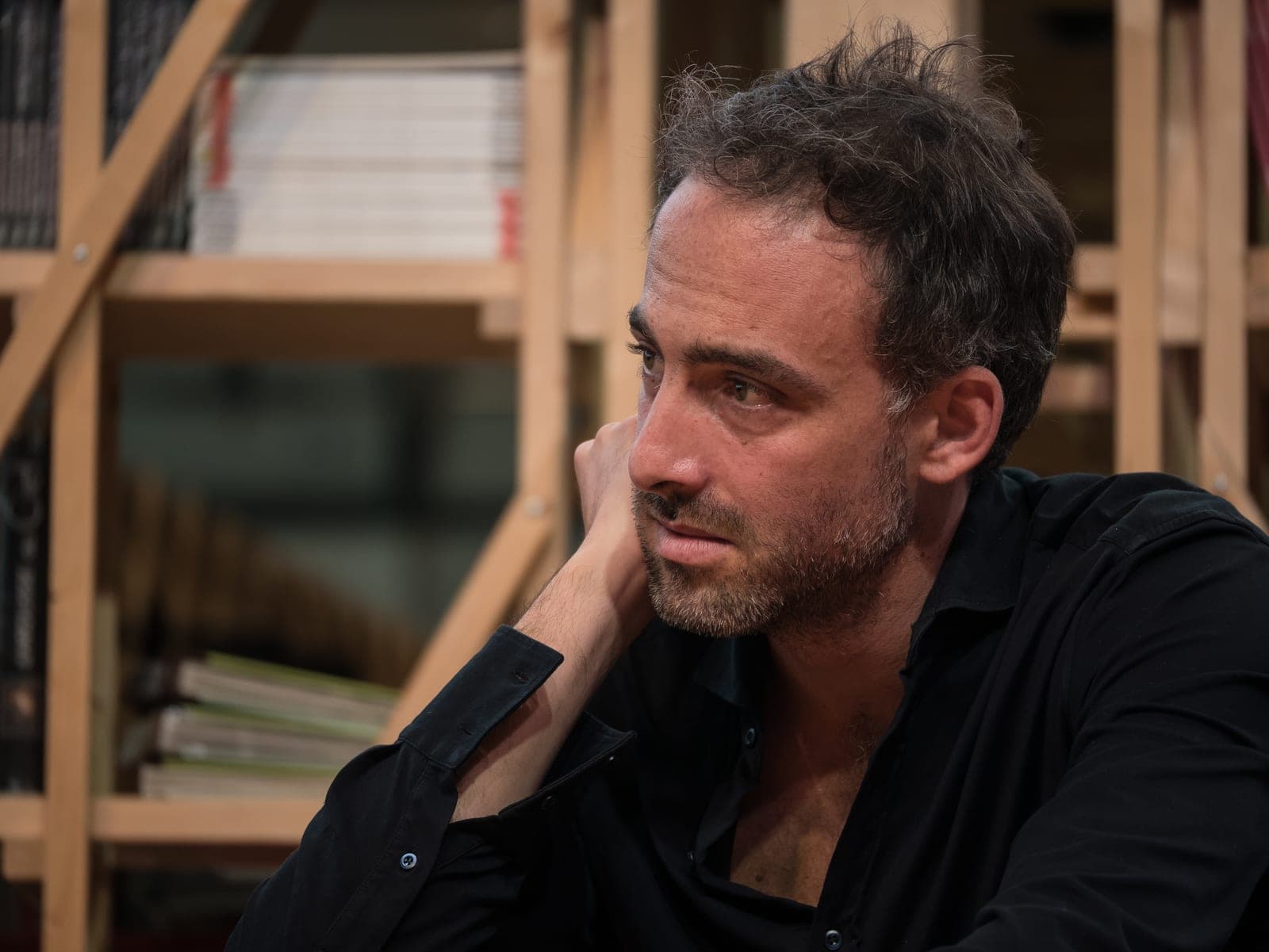 Raphaël Glucksmann busca unir a la izquierda francesa