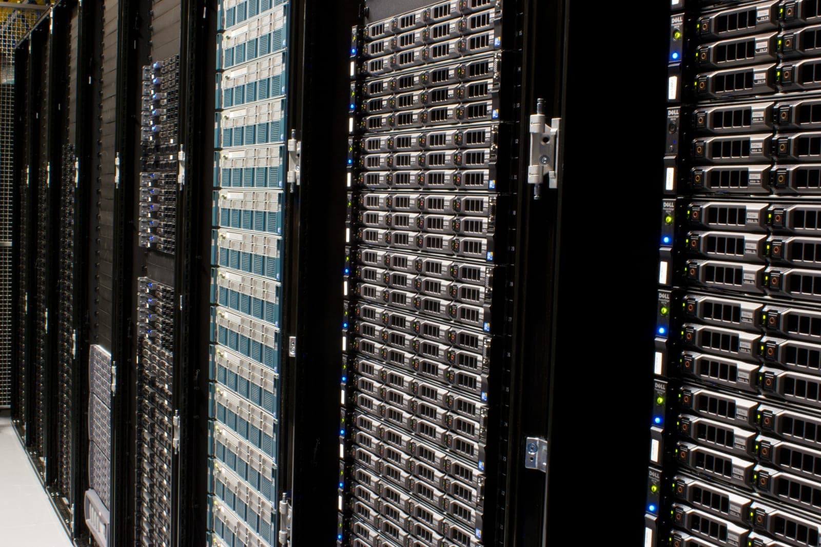 SonicWall pide actualizar varios equipos SMA1000 por ataques activos