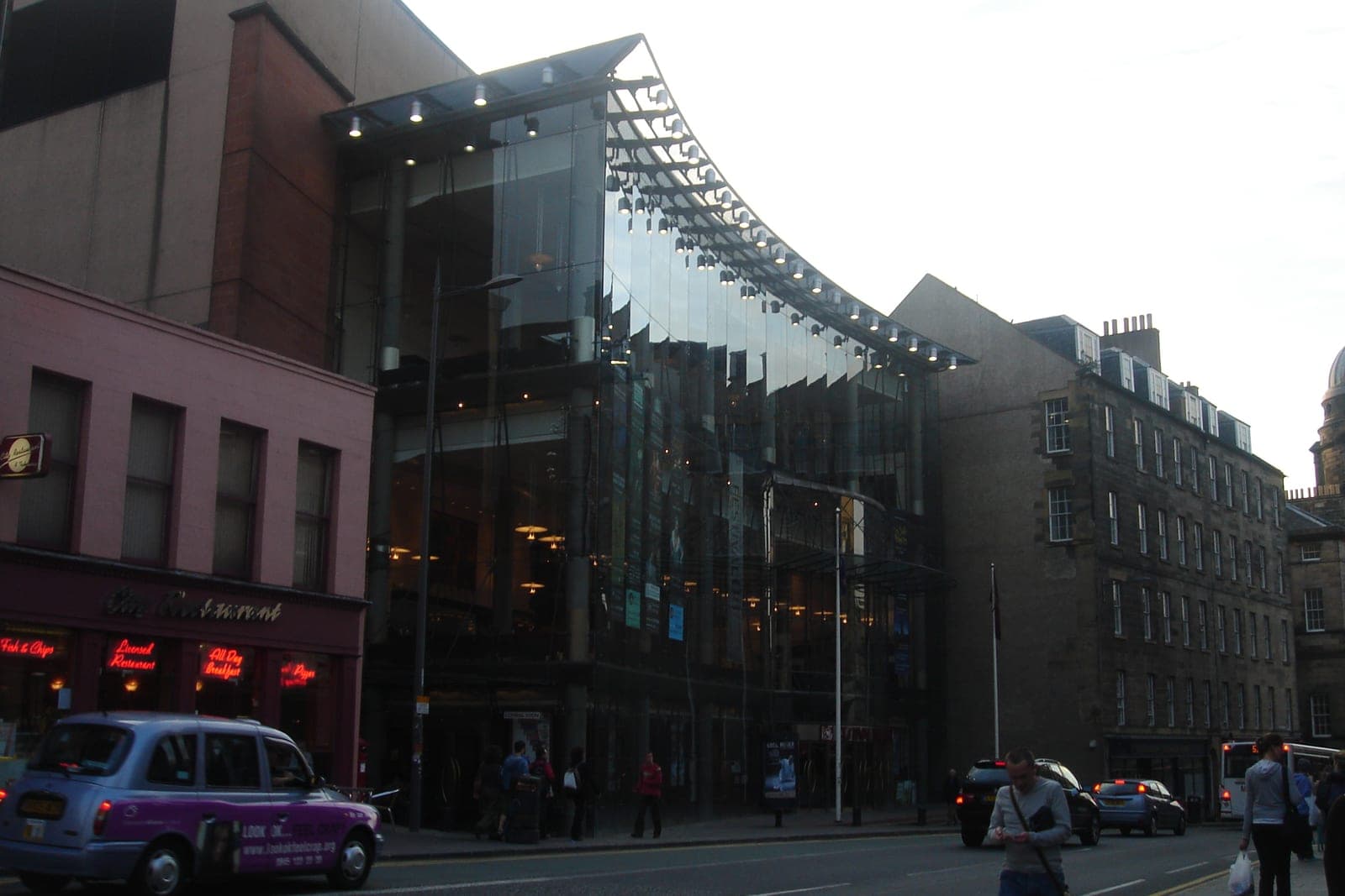 Una nueva ópera lleva la crisis de los opioides a Edimburgo