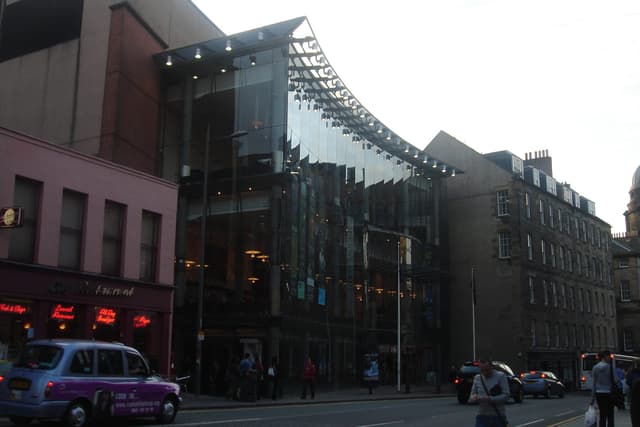 Una nueva ópera lleva la crisis de los opioides a Edimburgo